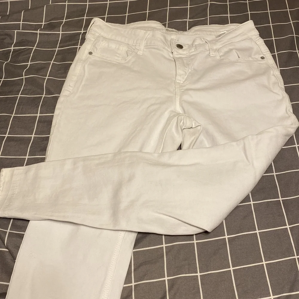 OLD NAVY. Women’s jeans. - Picture 5 of 7